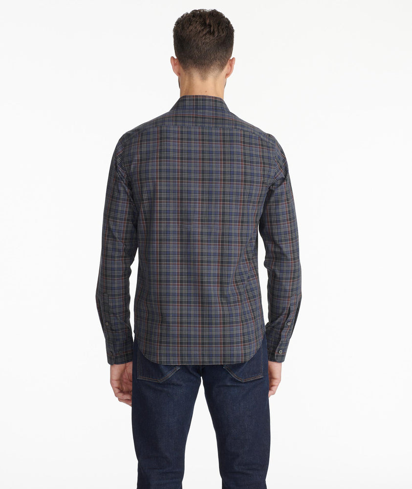 Model weating a Navy Wrinkle-Free Cordero Shirt