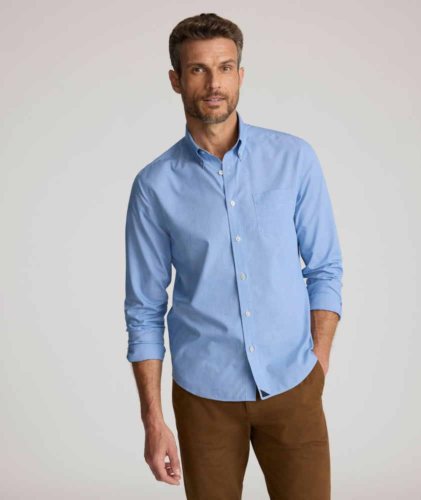 Model is wearing UNTUCKit Cadetto in wrinkle free.