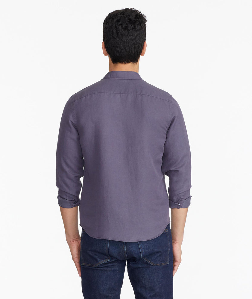 Model wearing a Black Harken - Graystone