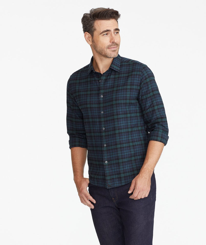 Model wearing a Dark Green Flannel Vallone Shirt